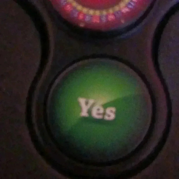 NWT ..truth or dare unique fidget spinner.. - Picture 5 of 5